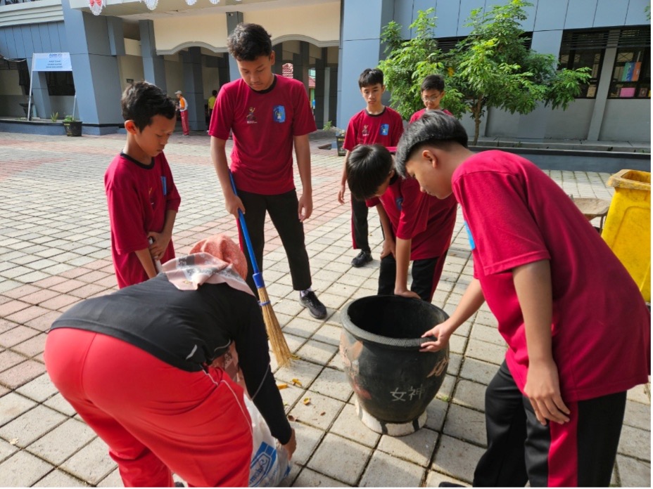 Aksi Bersih-Bersih Sampah Organik dan Anorganik